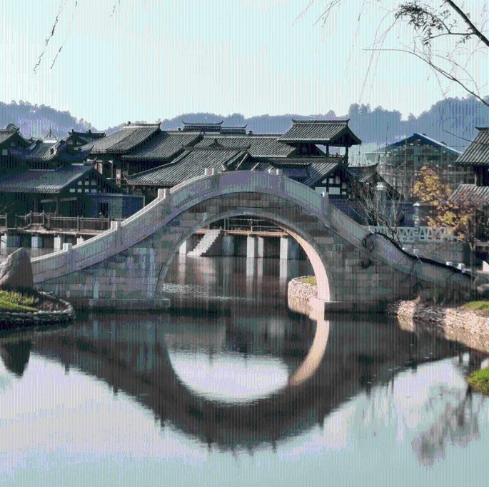 《一个和四个》疑窦丛生，到最后也没有答案